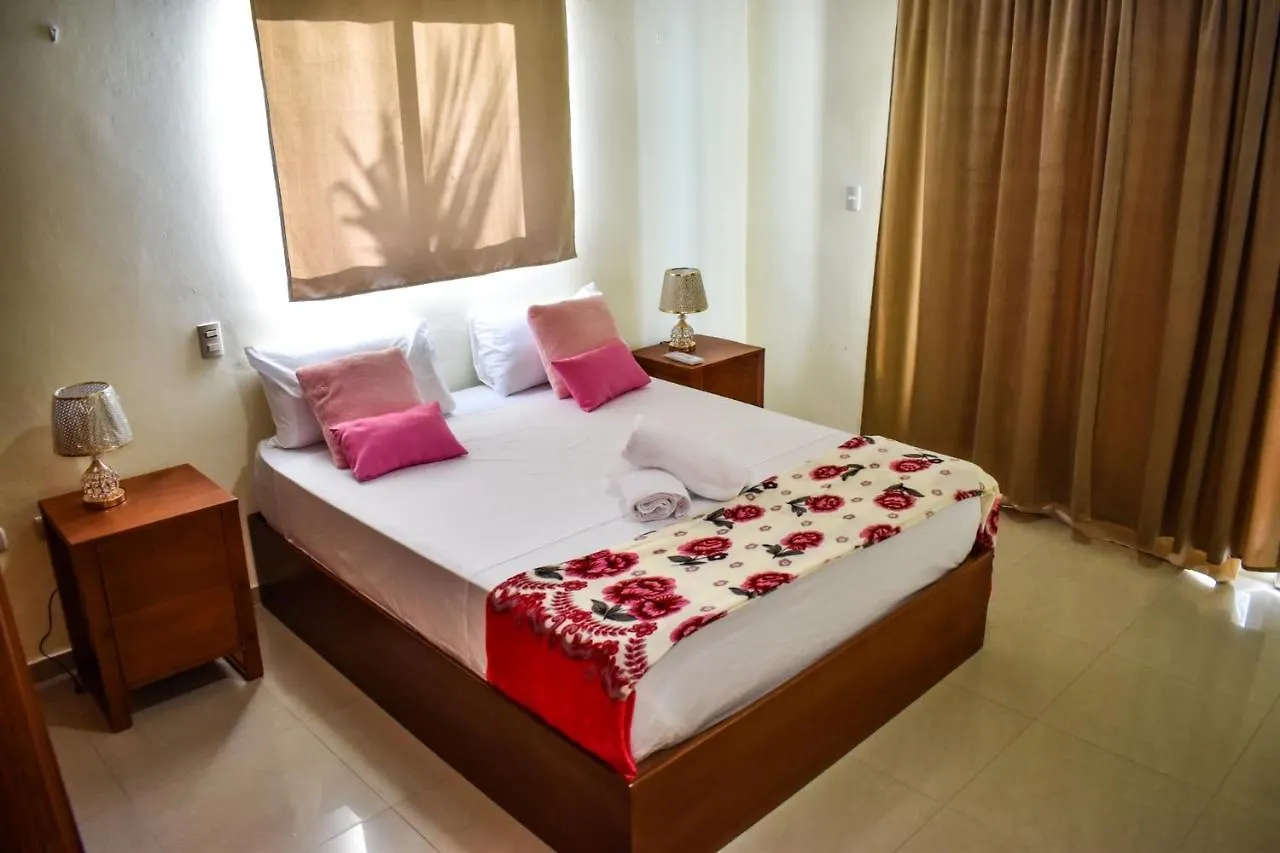Hostal Palmas De Punta Cana F2 Hostel